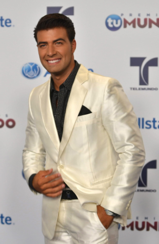 JenCarlos Canela JenCarlos Canela